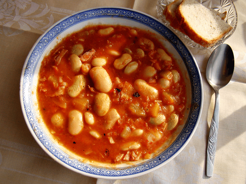 Beans in Tomato Sauce - Fasolka po Bretońsku (1lb) - Pierogi Store